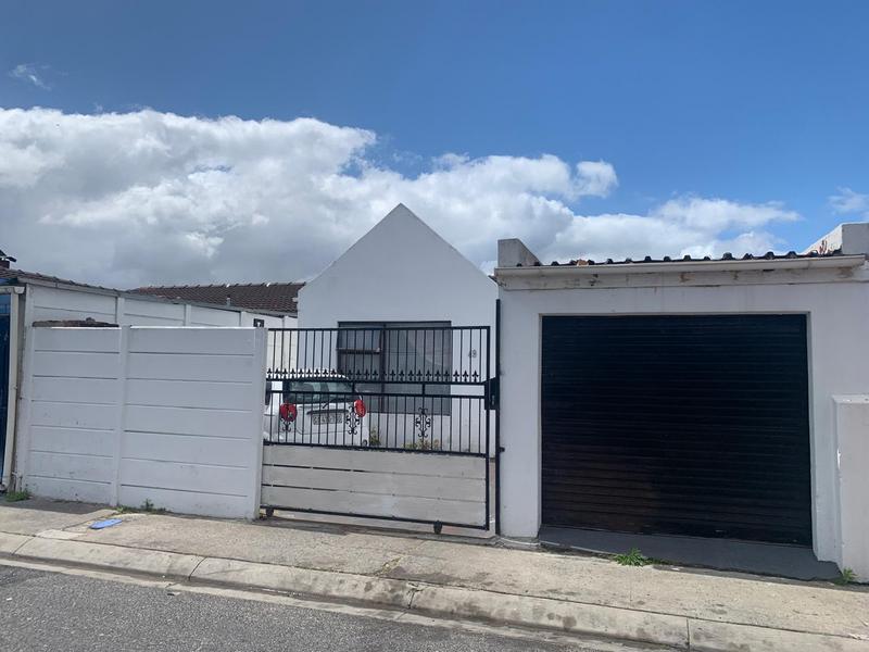 3 Bedroom Property for Sale in Rocklands Western Cape